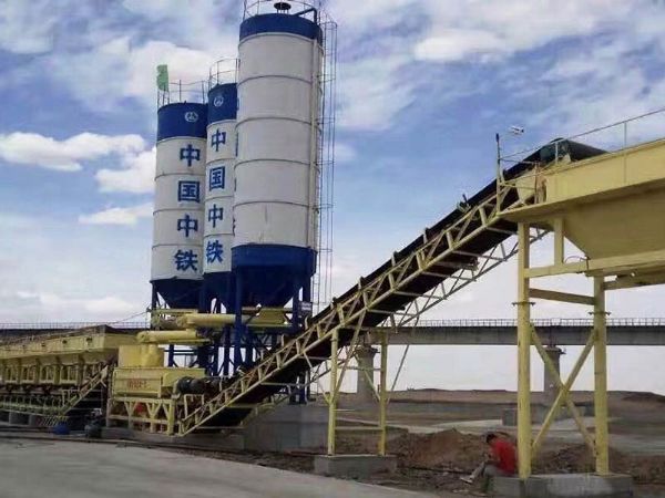 穩(wěn)定土拌合設(shè)備